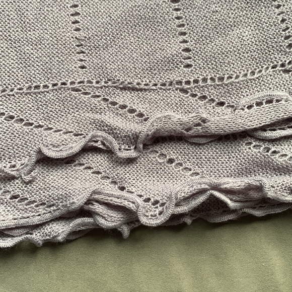 Gap Lavender Purple Crochet Knit Scarf Ruffle Edge - Picture 2 of 11
